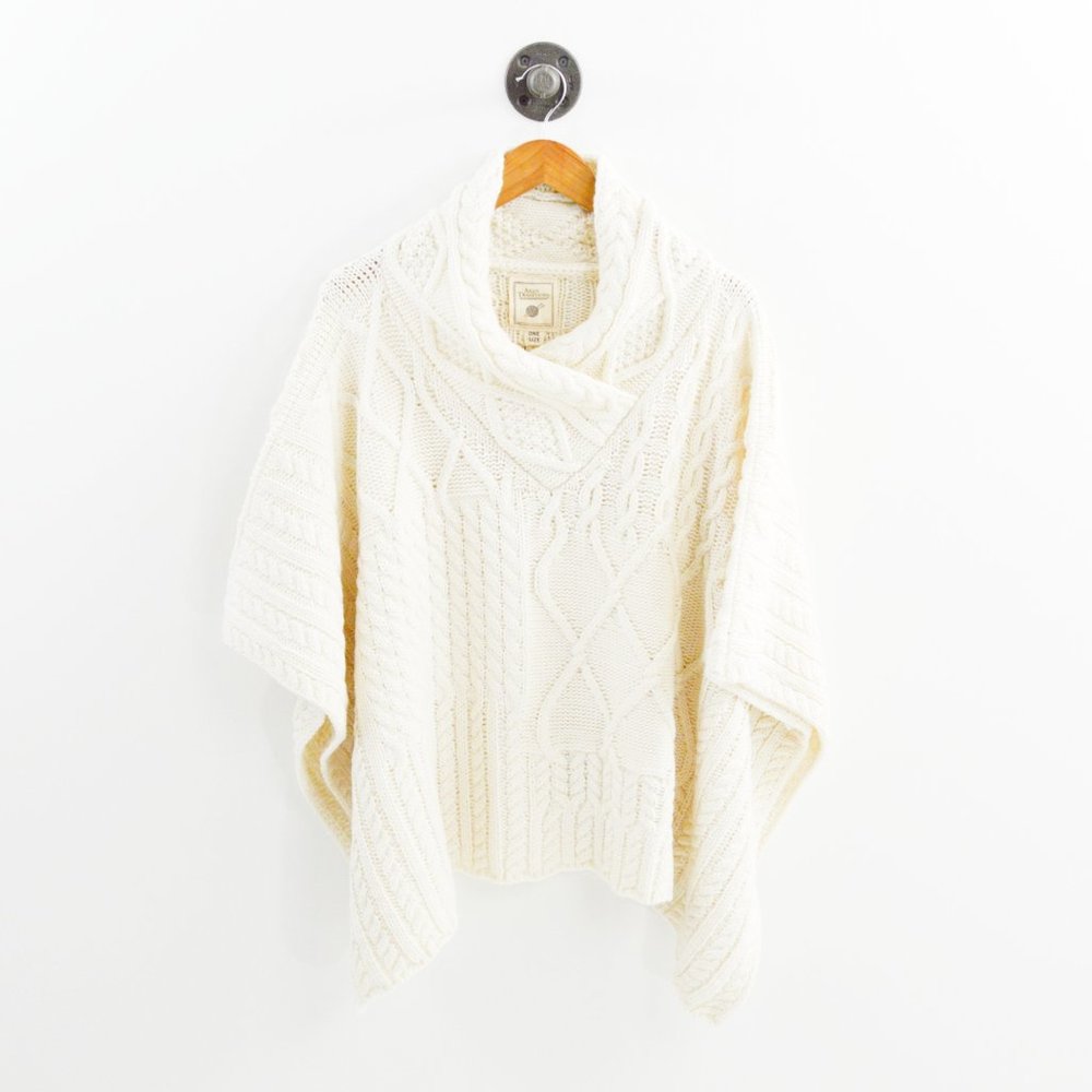 Aran Traditions Knitted Shawl Poncho #172-9